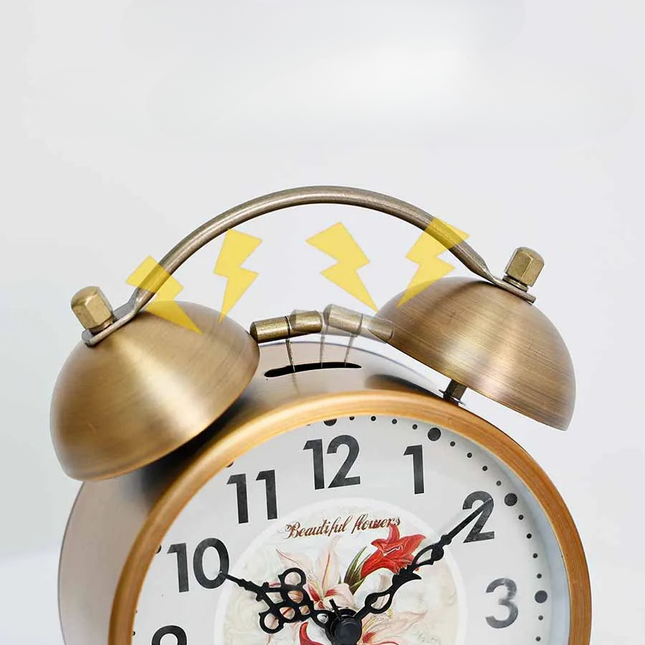 Vintage wekker op batterijen bronskleurig