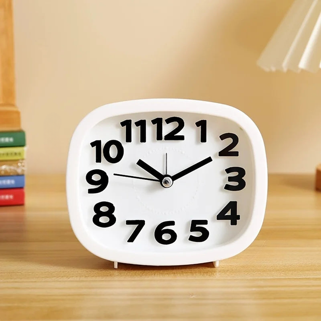Analoge wekker met grote cijfers batterijen