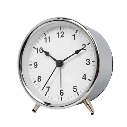 Kleine retro wekker met wijzers