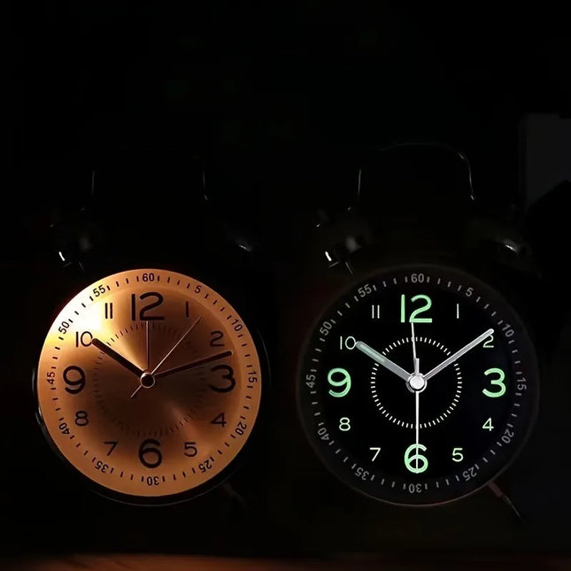 Metalen vintage wekker met dubbele bel