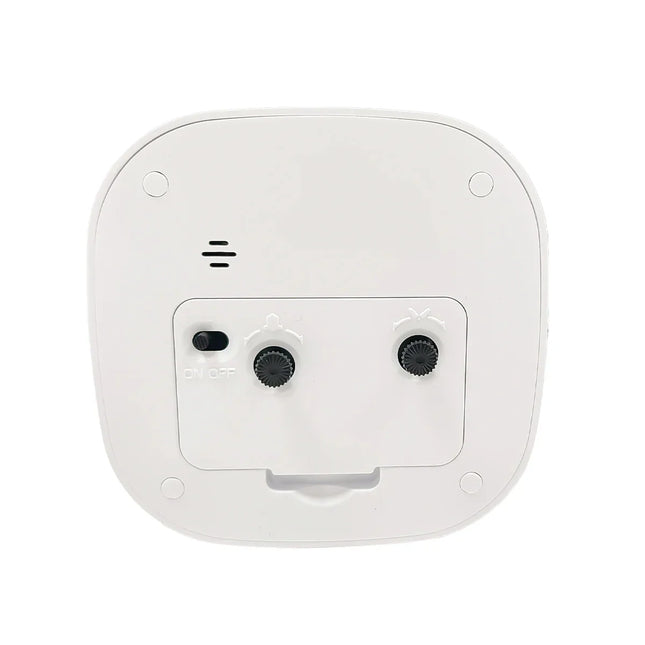 Moderne analoge kinderwekker met cijfers