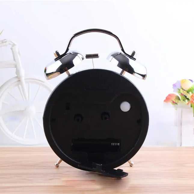 Kleine vintage wekker met dubbele bel