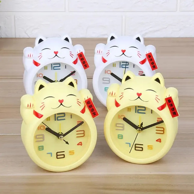 Leuke kinderwekker in kat vorm