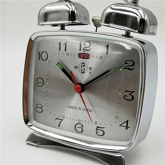 Vierkante mechanische wekker vintage look