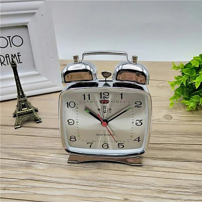 Vierkante mechanische wekker vintage look