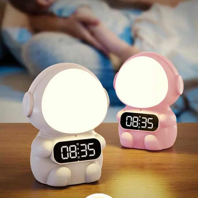 Kinderwekker astronaut met ingebouwd nachtlampje