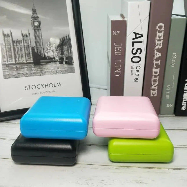 Kleine retro reiswekker met alarm