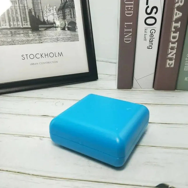 Kleine retro reiswekker met alarm