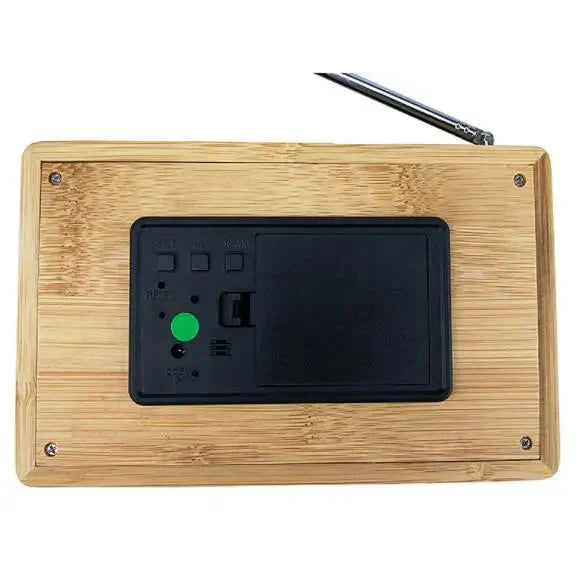 Houten wekkerradio met digitaal display