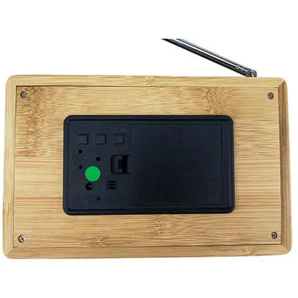 Houten wekkerradio met digitaal display