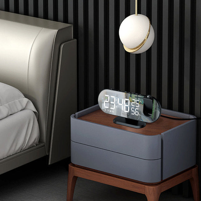 Wekkerradio met projector voor op plafond