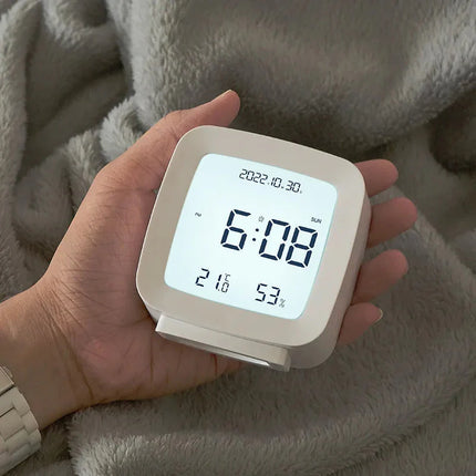 Digitale wekker met slimme nachtverlichting