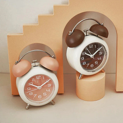 Klassieke analoge wekker op batterijen