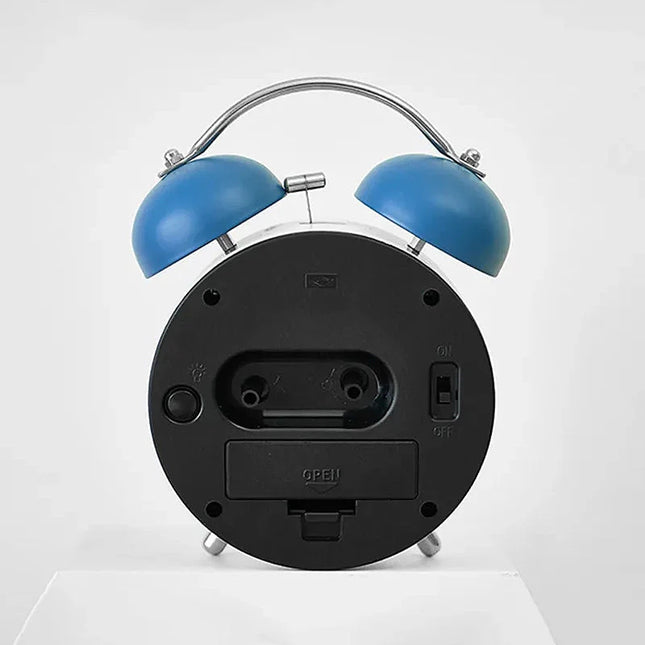 Klassieke analoge wekker op batterijen