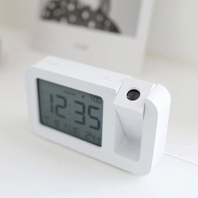 Digitale wekker met tijdprojectie