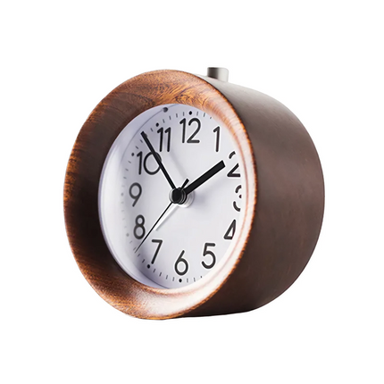 Klassieke ronde wekker van hout