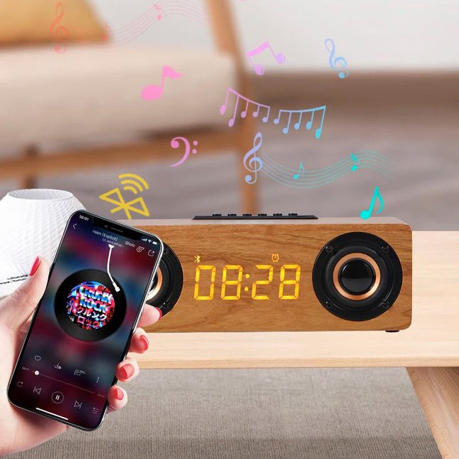 Houten wekker met draadloze oplader