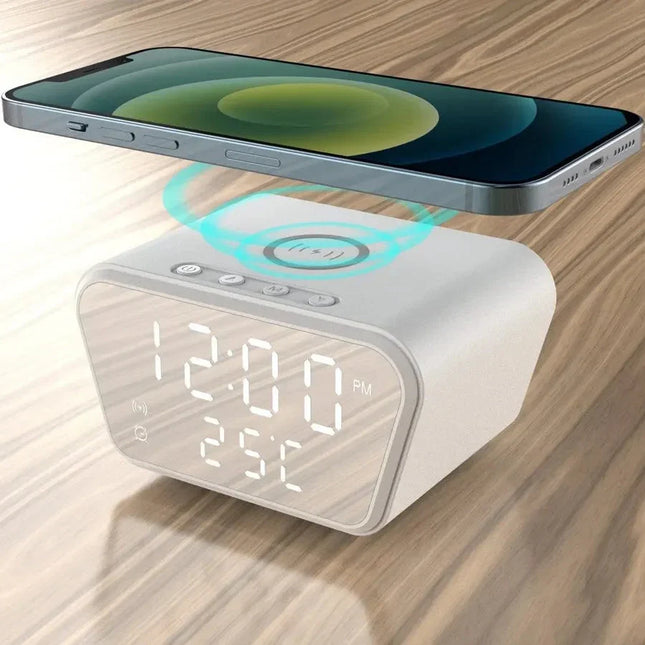 Witte wekker met inductie oplaadstation
