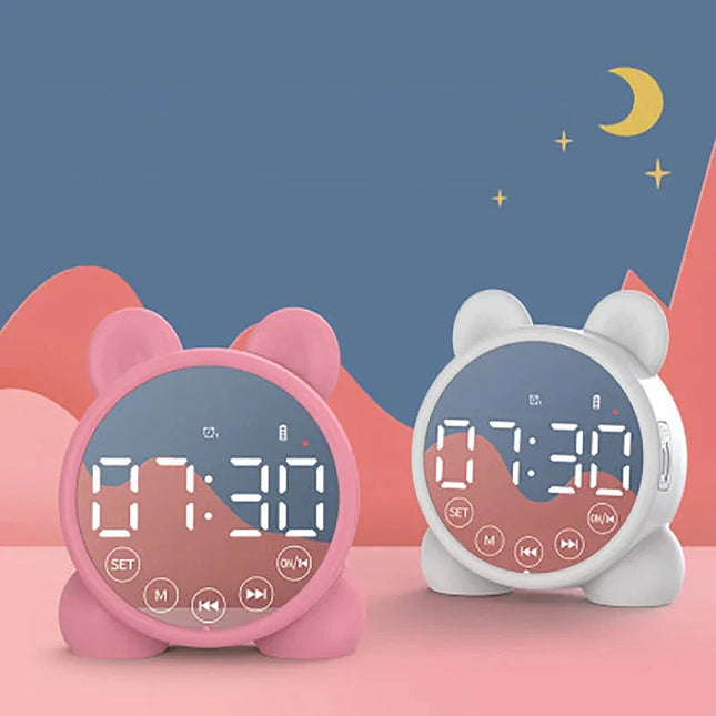 Leuke kinderwekker in de vorm van een beer