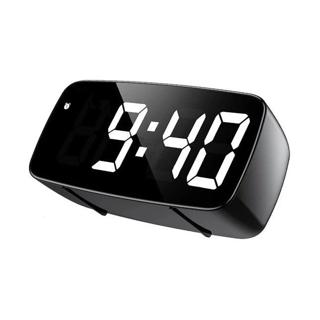 Digitale wekker werkend op batterijen
