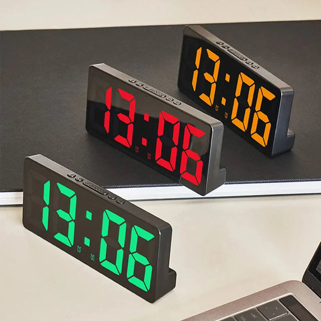 Moderne digitale wekker met led