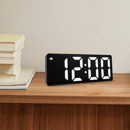 Lichtgevende digitale wekker op batterijen