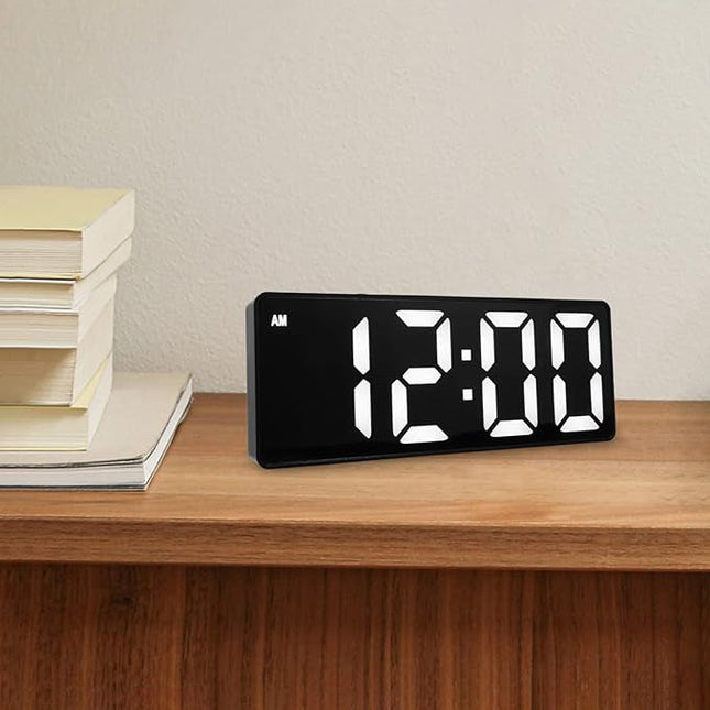 Lichtgevende digitale wekker op batterijen