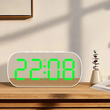 Spiegel wekker met grote lichtgevende cijfers