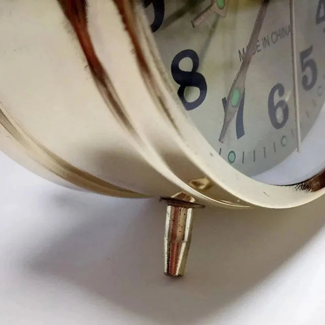 Klassieke mechanische wekker met bellen