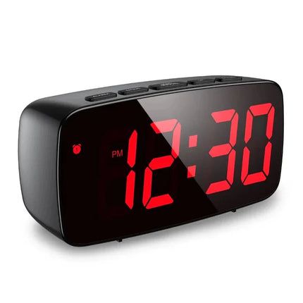 Digitale wekker met rood display