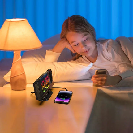 Spiegel projectiewekker op netstroom