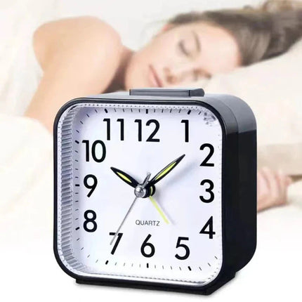 Simpele analoge wekker op batterijen