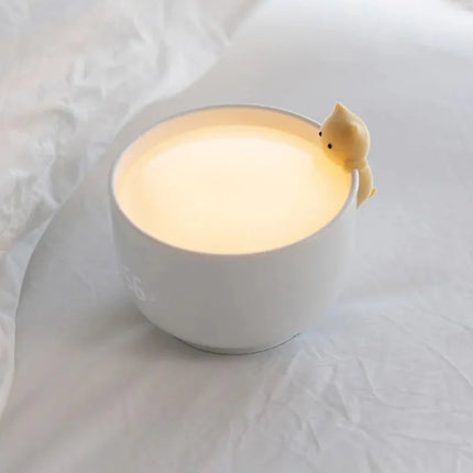 Moderne bedlamp met ingebouwde wekker